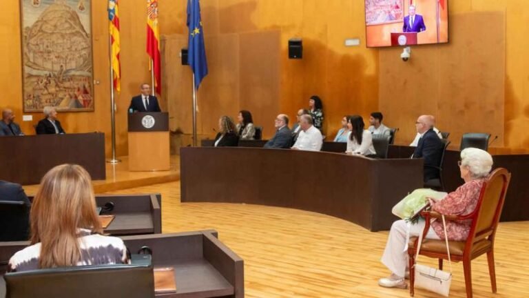 Benidorm Abre el Plazo para Elegir al Vecino Ejemplar 2024