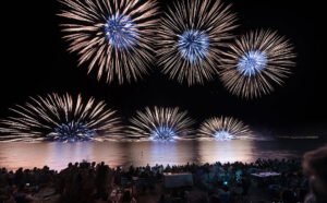 Un Espectacular Castell de l’Olla Ilumina la Noche de Altea Ante 80,000 Personas