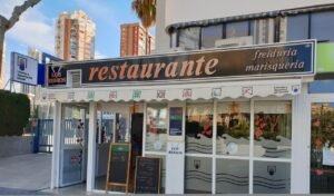Primer Premio de la Lotería Nacional Recae en Alicante y Benidorm: ¡La Suerte Golpea Dos Veces!