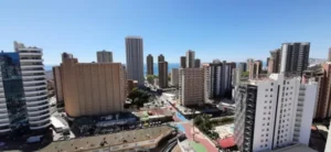 Benidorm Renovará las Infraestructuras de Agua Potable y Alcantarillado en la Calle Ibiza: Una Actuación Sostenible para Mejorar el Entorno Urbano