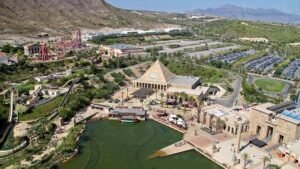 Todas las Mejores atracciones y espectaculos de Terra Mítica de Benidorm.