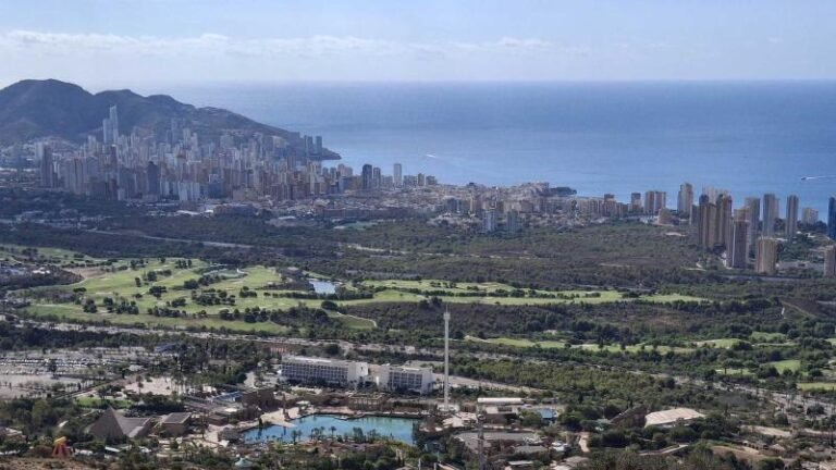 Benidorm Finalista del Premio ‘Pionero Verde del Turismo Inteligente 2025’: Un Reconocimiento a su Compromiso con la Sostenibilidad Turística