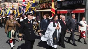 Benidorm acoge el desfile de la Royal British Legion en el marco del ‘Poppy Appeal’