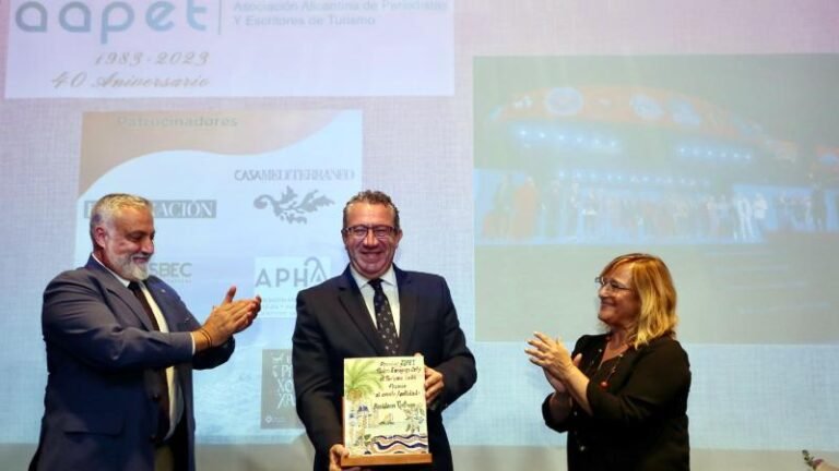 El Benidorm Fest y Leire Bilbao, gerente de Visit Benidorm, reconocidos en los Premios AAPET Pedro Zaragoza Orts al Turismo