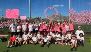 El Colegio Internacional Lope de Vega se une al Día Mundial contra el Cáncer de Mama con un muro de solidaridad