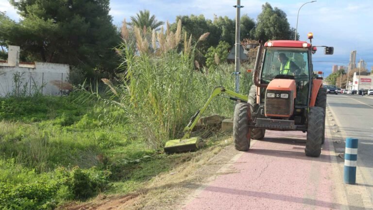 Benidorm impulsa la mejora de caminos rurales y aparcamientos disuasorios para optimizar la movilidad urbana