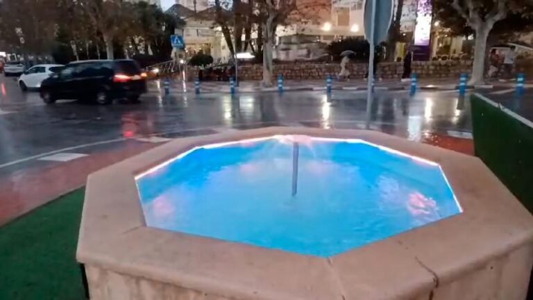 Benidorm embellece sus fuentes con nueva iluminación en puntos clave de la ciudad