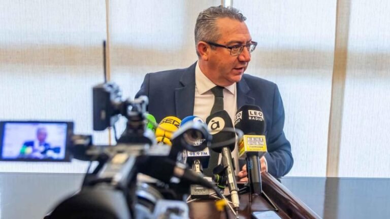 Alcalde de Benidorm Transmite Calma y Tranquilidad Frente al Desasosiego Externo
