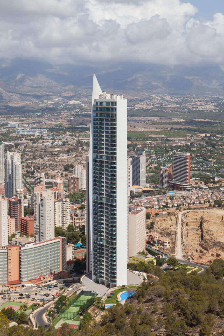Sucesos en Benidorm: guía local con actualidad, servicios y claves para lectores