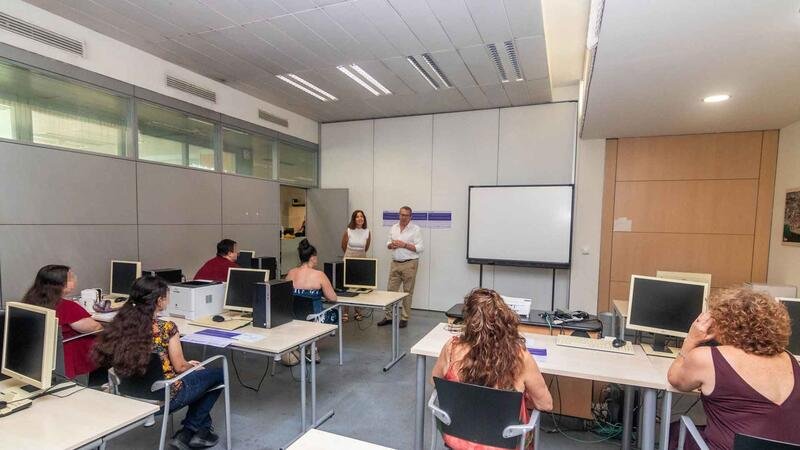 Benidorm incorpora a seis personas desempleadas mediante tres programas de Labora