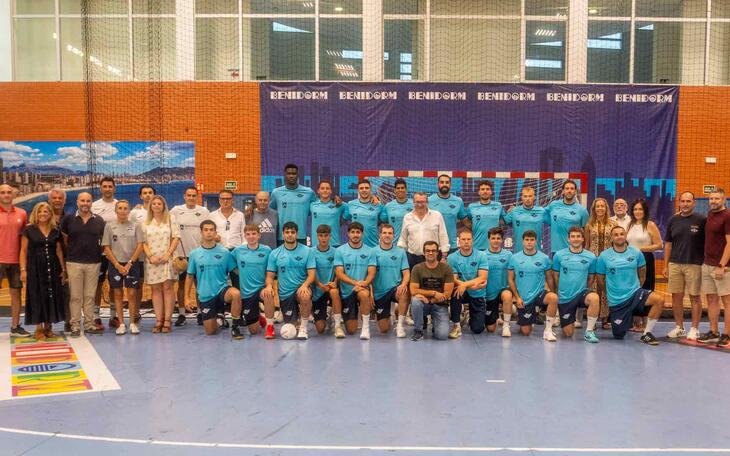 El Balonmano Benidorm inicia la pretemporada con el objetivo de regresar a la Liga ASOBAL