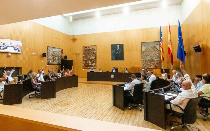 El pleno adjudica por 13,87 millones el Open Arena para transformar la plaza de toros de Benidorm