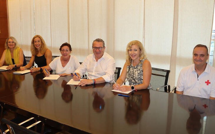 Benidorm destina 325.000 euros a Cruz Roja para reforzar la atención social y sanitaria