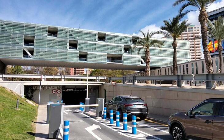 Benidorm abre 115 abonos trimestrales para el aparcamiento público municipal de l’Aigüera