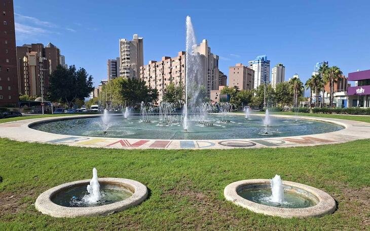 Benidorm adjudica por 613.973 euros el mantenimiento de sus fuentes ornamentales durante cuatro años
