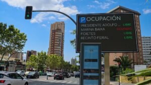 Benidorm empieza a multar con 200 euros los accesos no autorizados a la ZBE