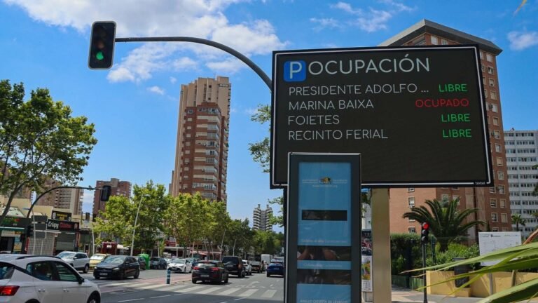 Benidorm empieza a multar con 200 euros los accesos no autorizados a la ZBE