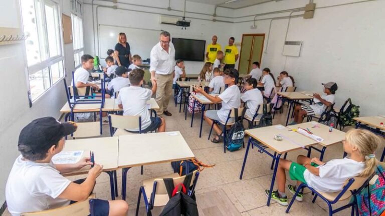 El programa de verano de Benidorm reúne a 48 jóvenes con ocio educativo